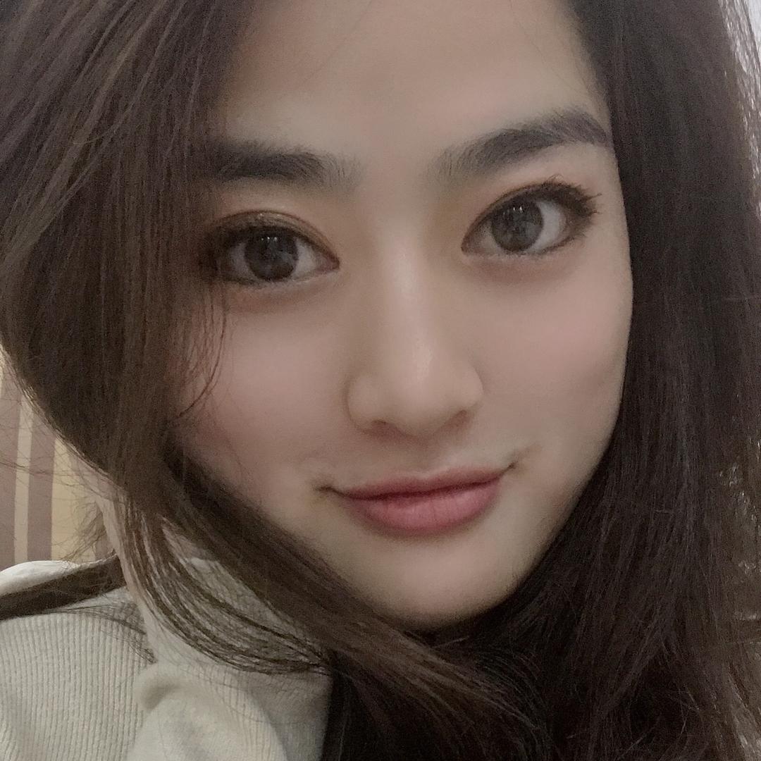 地毯、塑胶地板、草坪