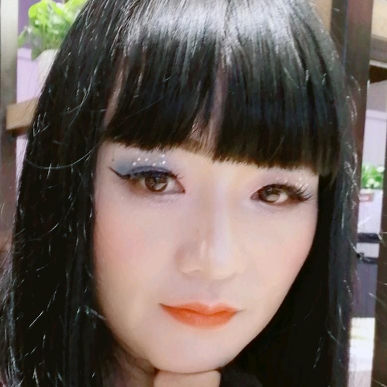 魅影曳舞团佩玲团长