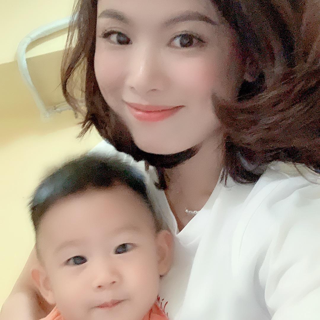 杨哲贤妻