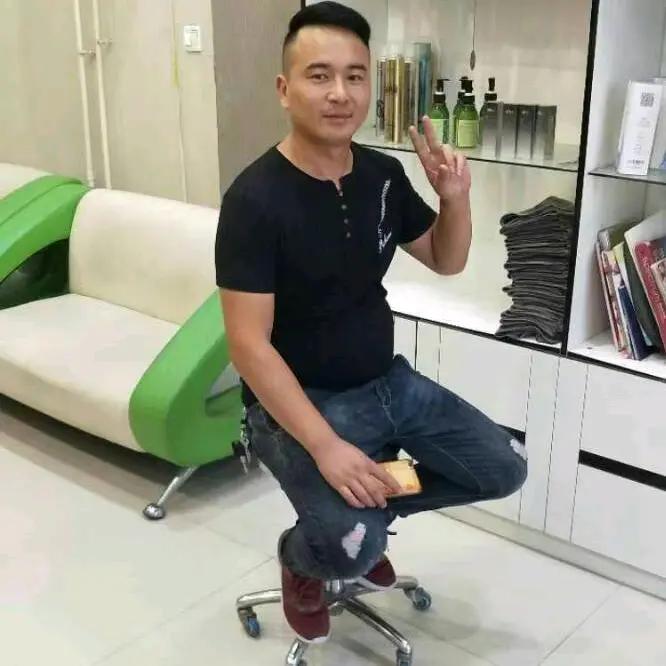 卖榴莲的小老板