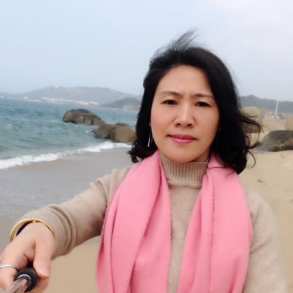 潮阳区海门明德园商场二楼梦微服装店
