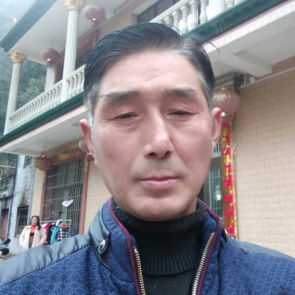 杜兴几