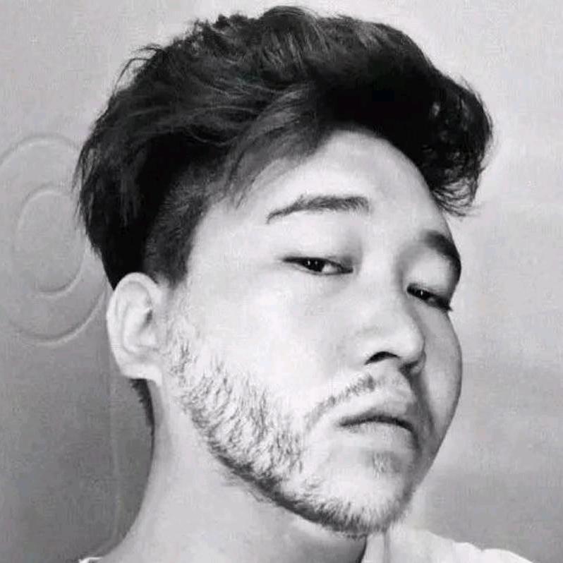 七不哒哒照相馆  摄影部负责人  辉戈