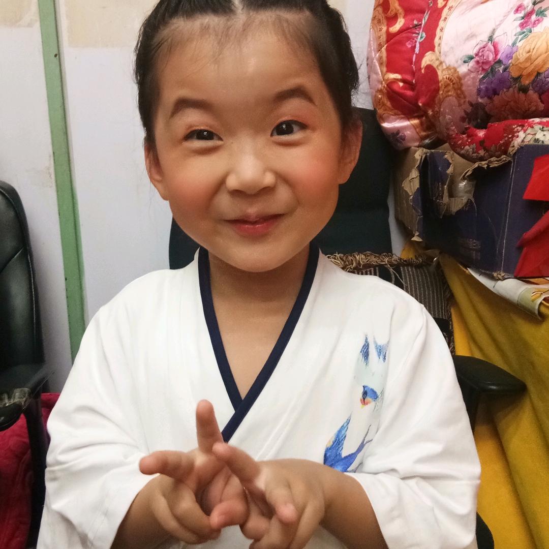 开开心心小可爱