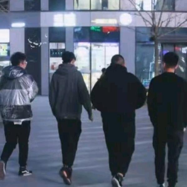 小狐狸爱吃馕⚡