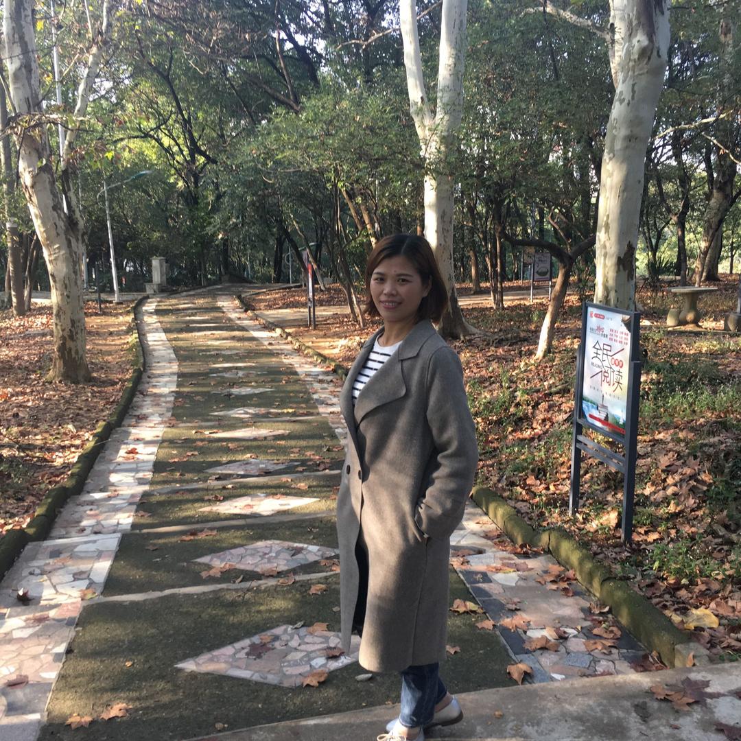 兰姐在摆摊