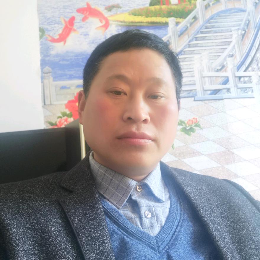 张坤