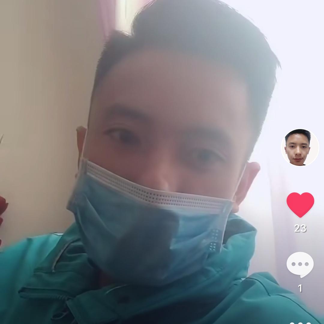 名啟翡翠