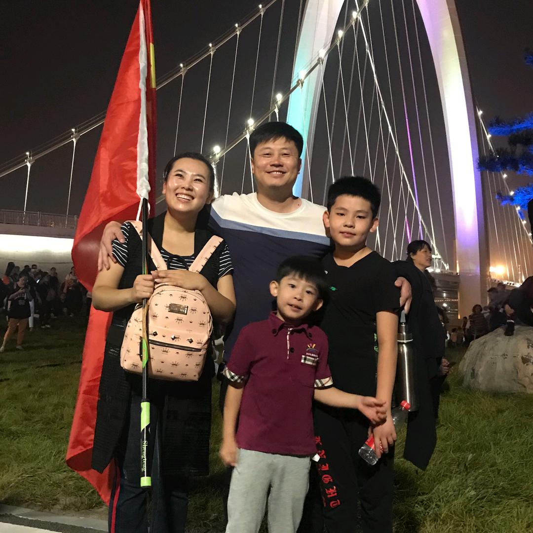 英俊的刘嘉杨和杨刘嘉