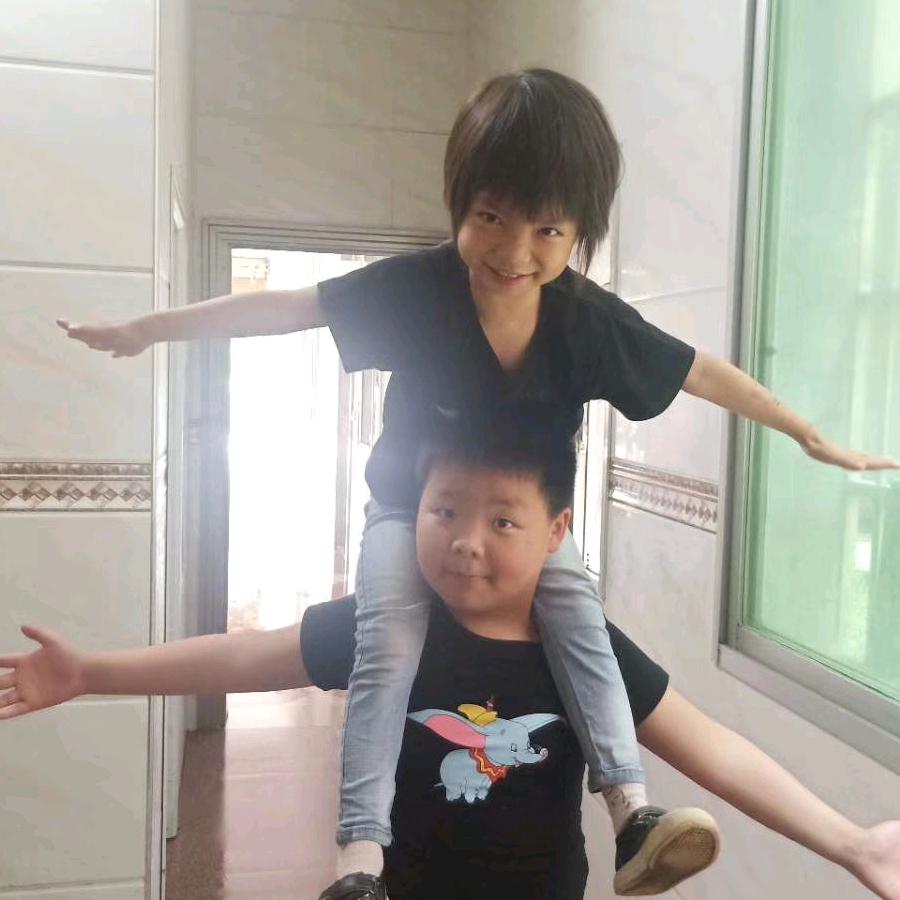 谦谦牛牛
