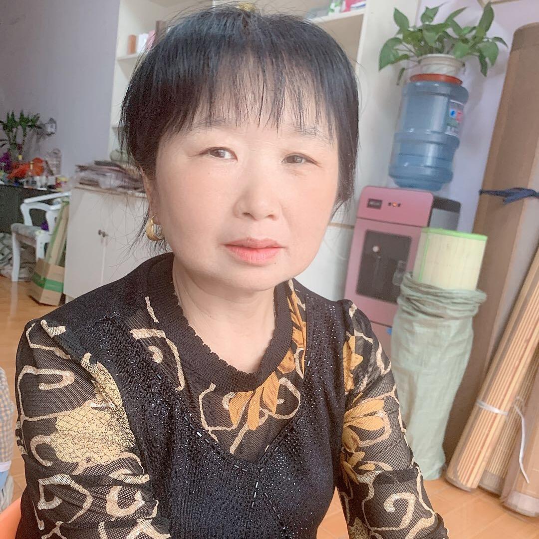 霞姐晚8:30开播