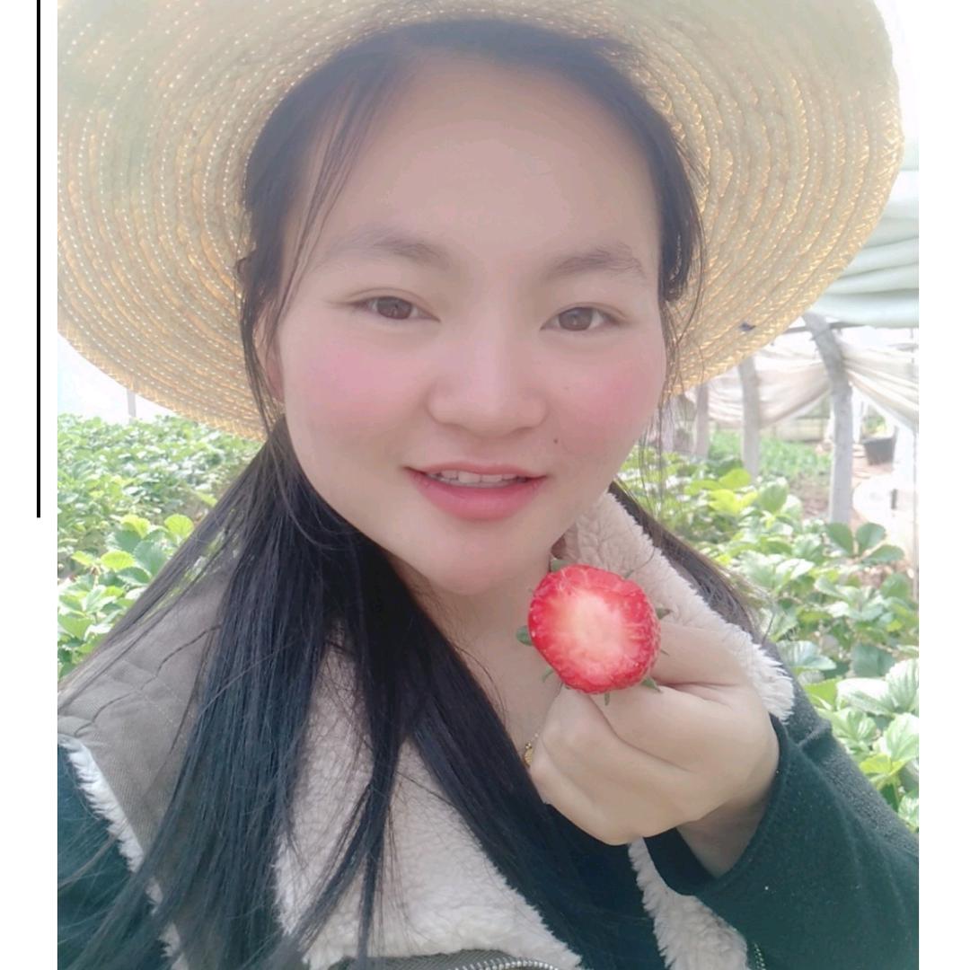 果园里的赖床女子