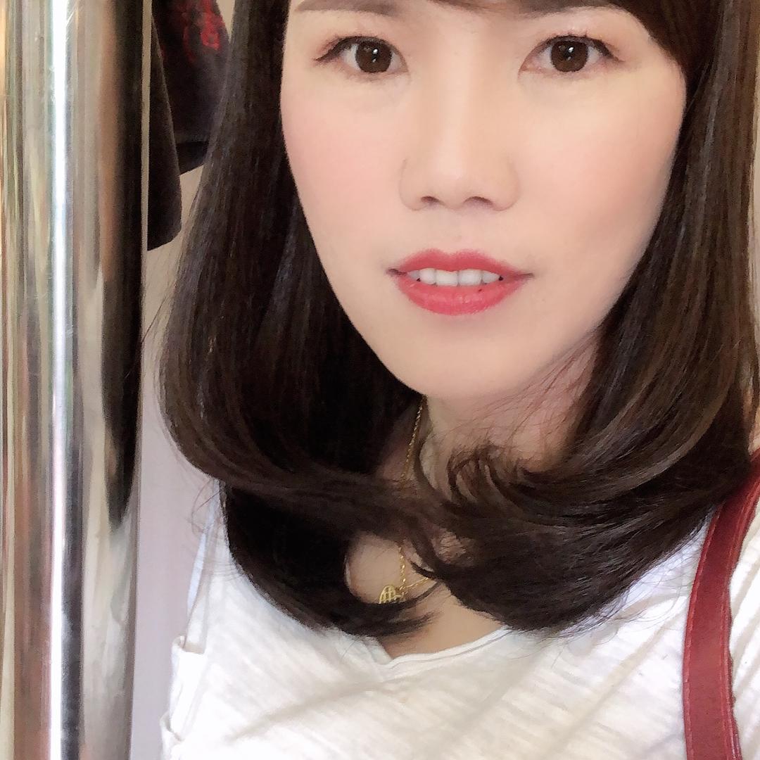 依依
