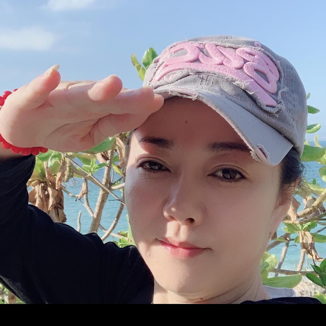 陆陆广场舞服饰