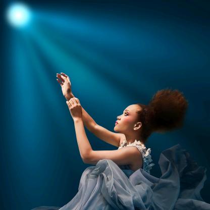 夜已尽天未明丶