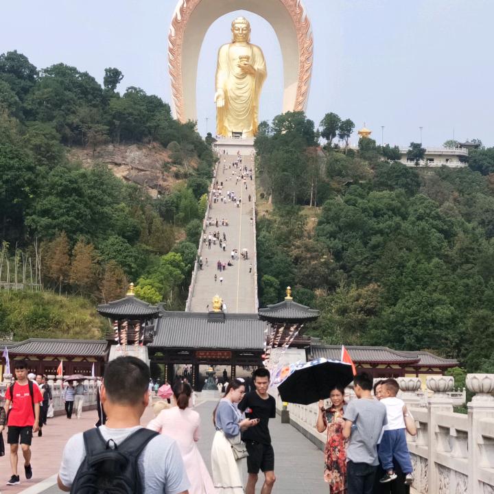 只要车子有点电就带你看世界