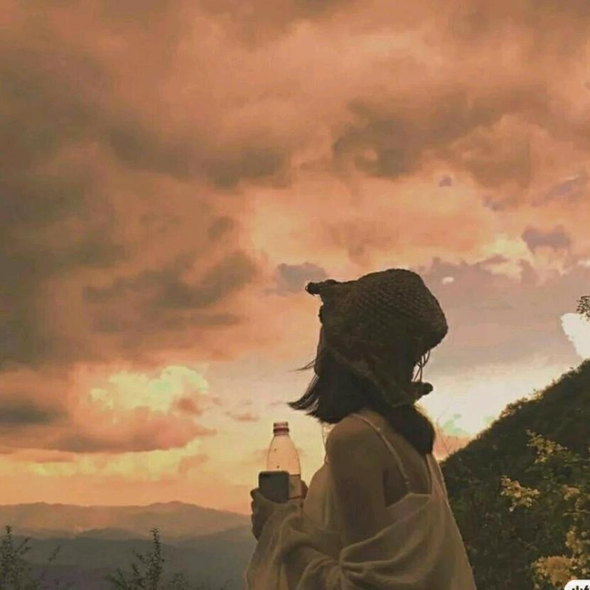 YY.
