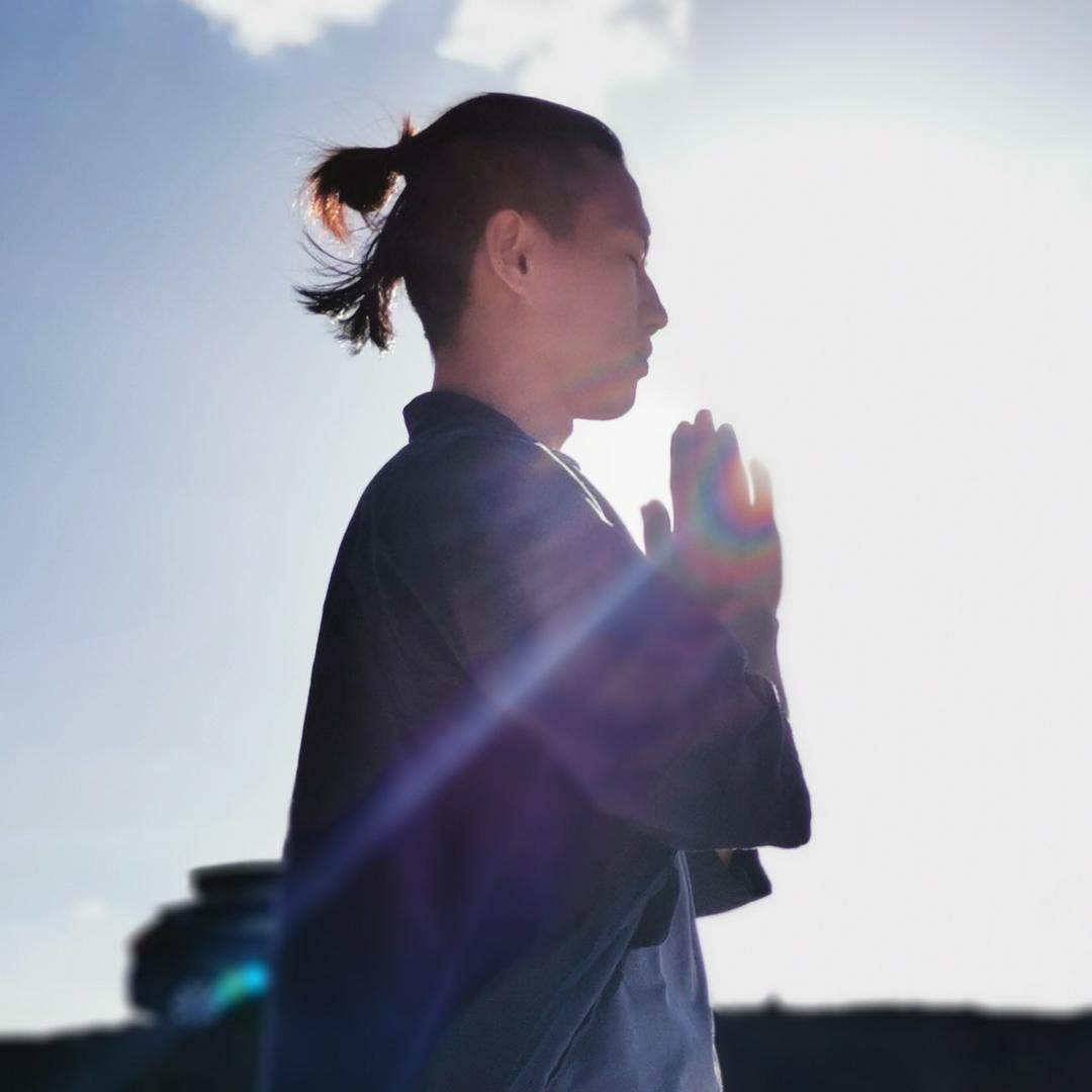 我家有只会吸烟的猫