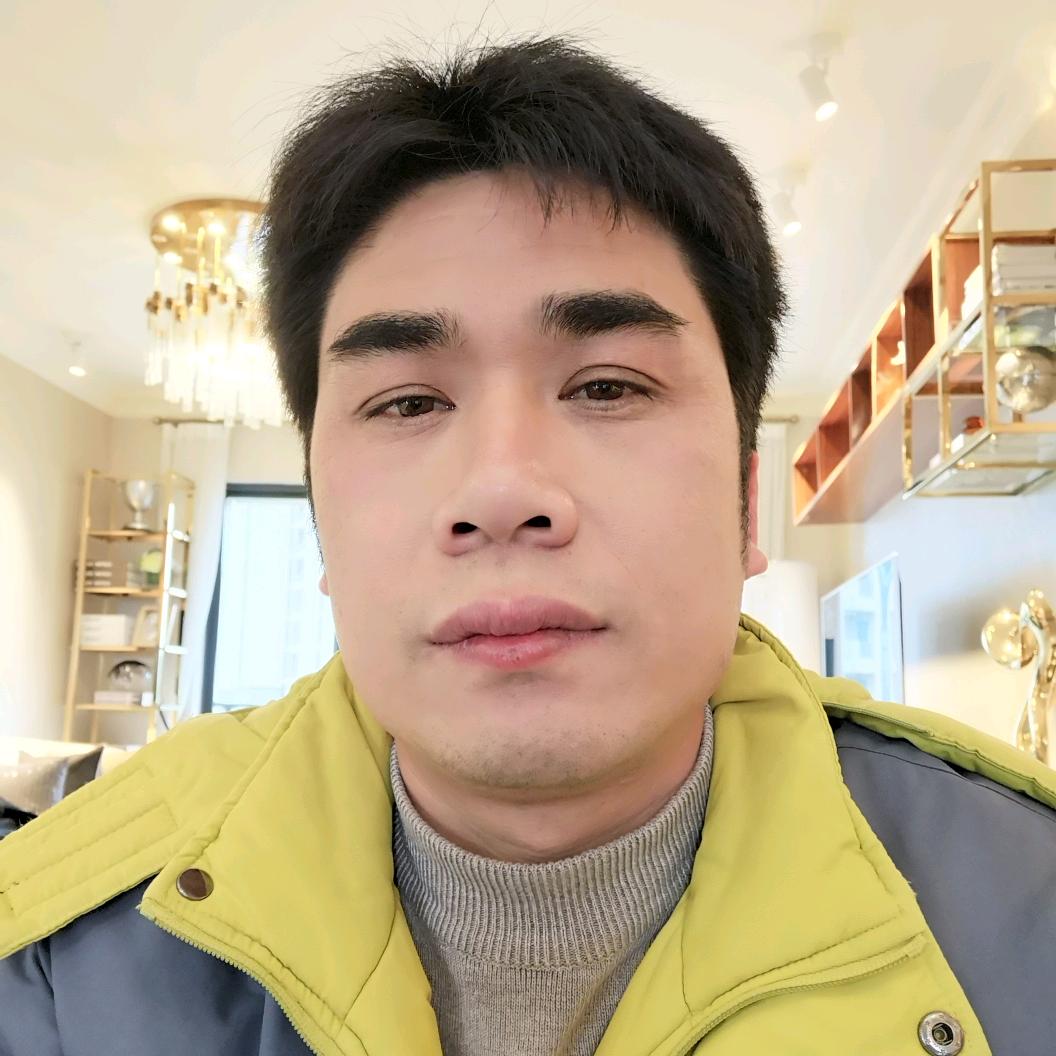 重汽豪沃127(专收废旧塑料，铁，铜等金