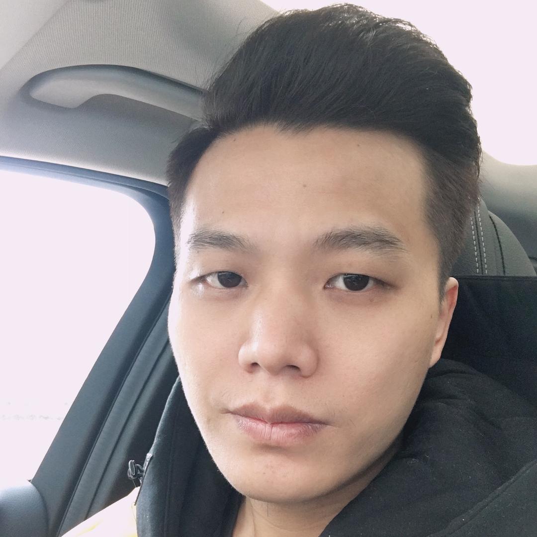 舔一口辣条嚼一口炫迈
