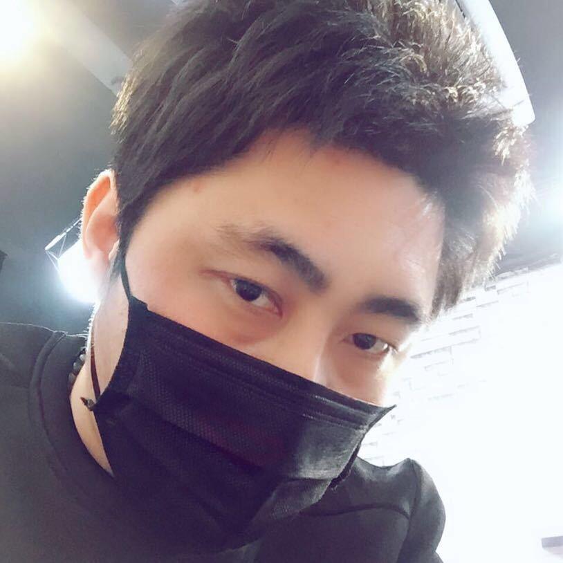 两只熊