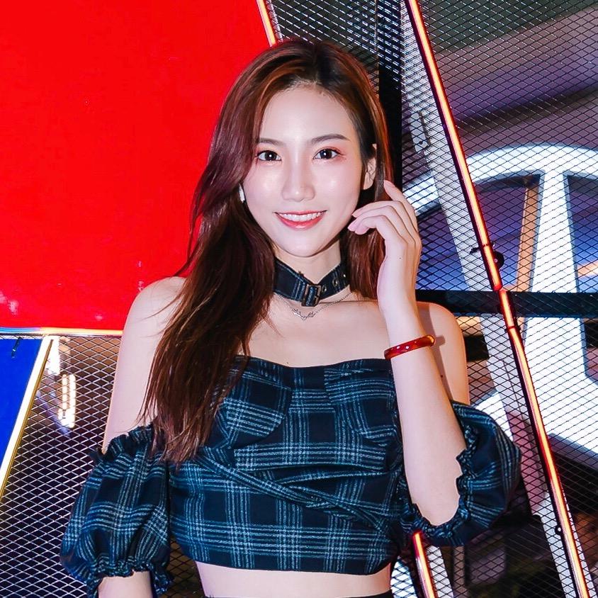 LUCY 嘉静仔