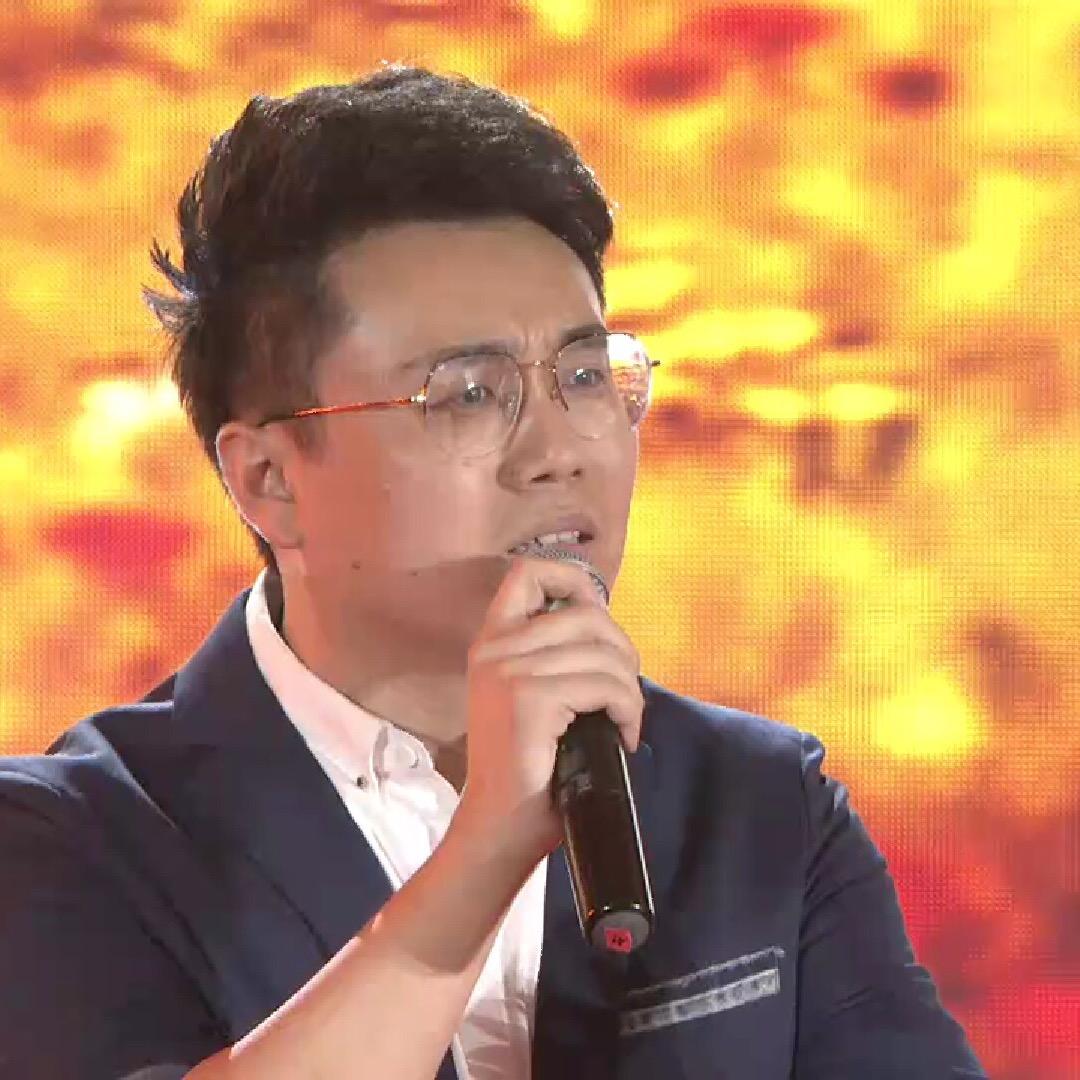 朗诵者袁辛平