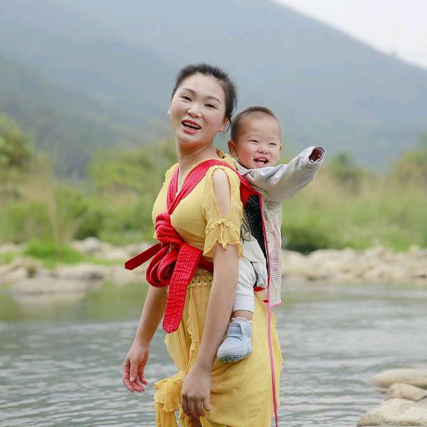 边境农村妹-5个孩子妈妈