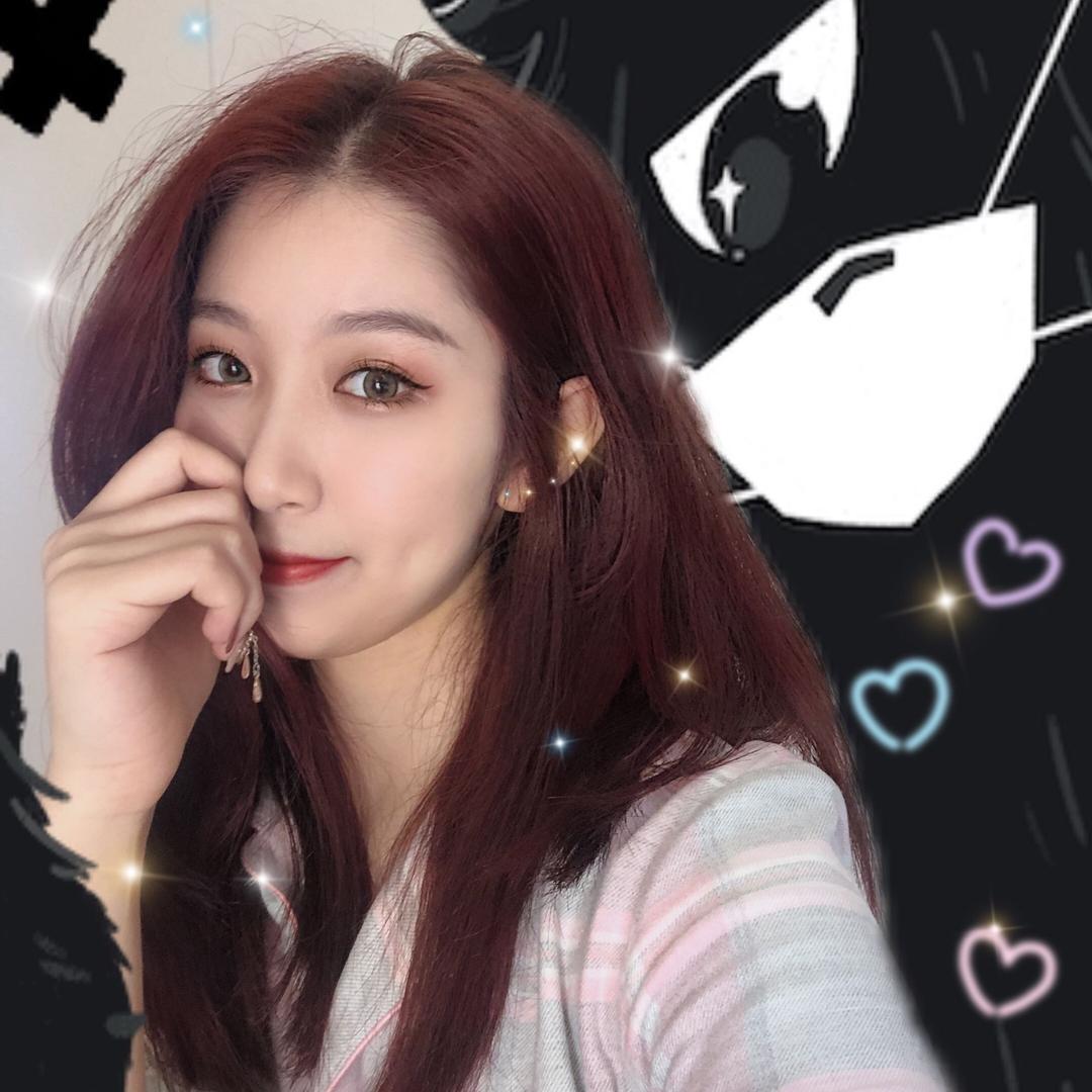 穿成霸总文里保洁阿姨用拖把驯服了所有男主