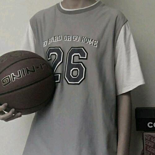 摇头晃脑的显眼包&