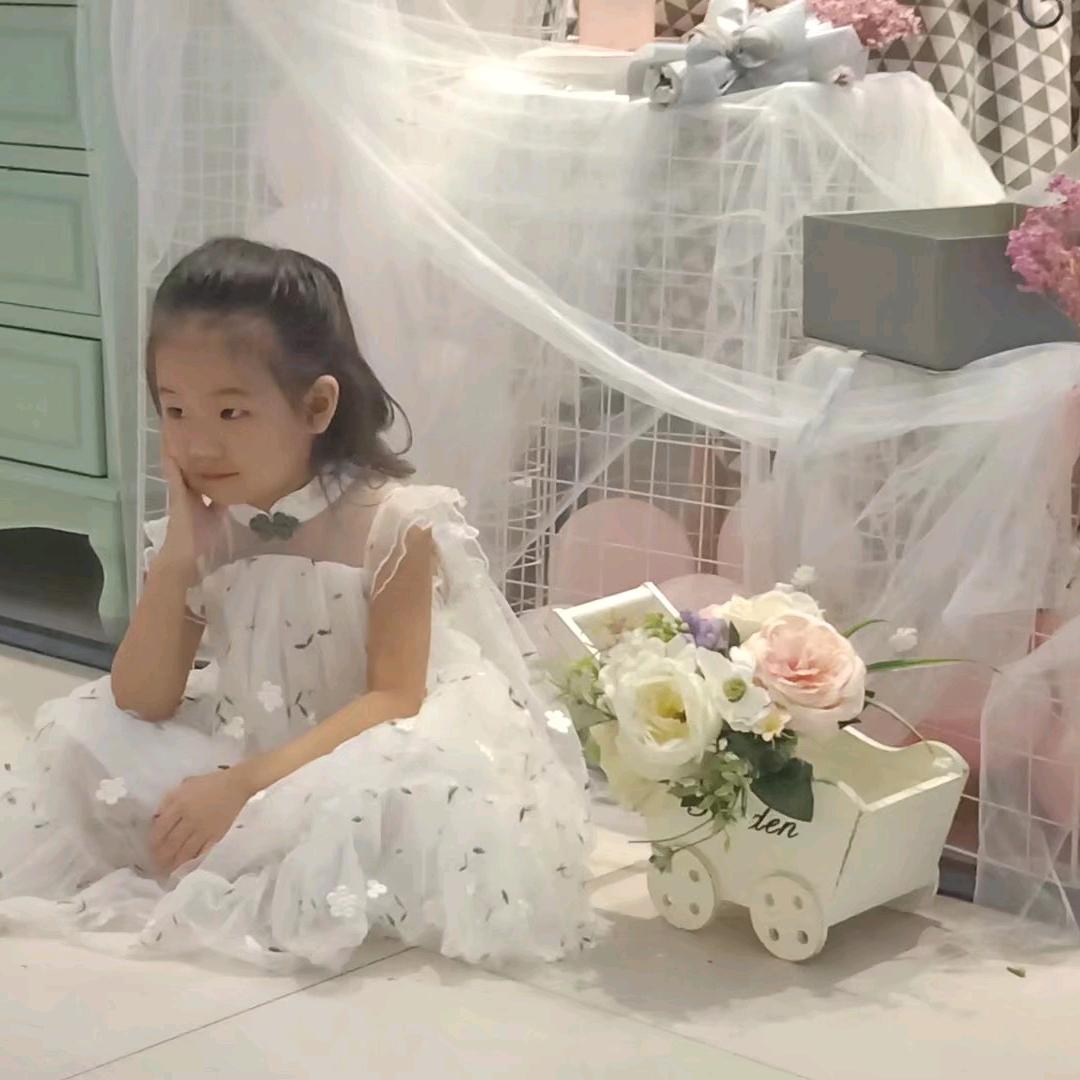 开心每一天上午10点开播11点下播