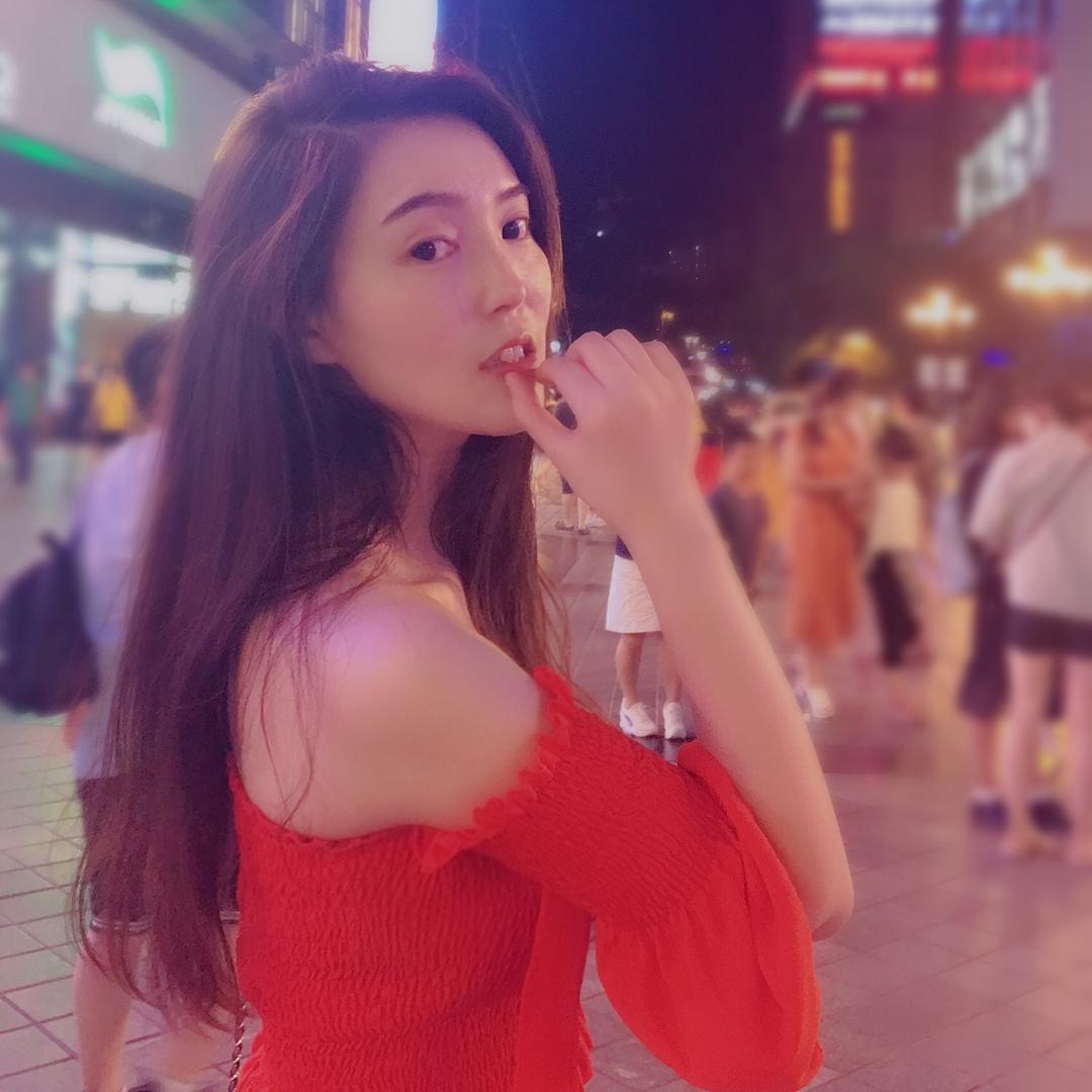 素颜兔牙