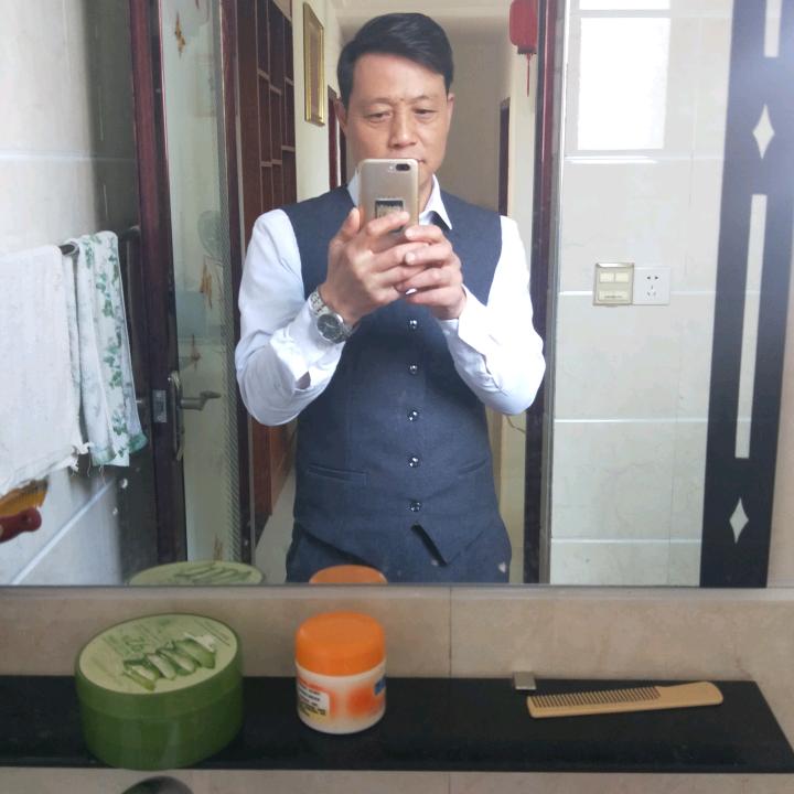 于都周师傅专业打柴火灶及贴地板