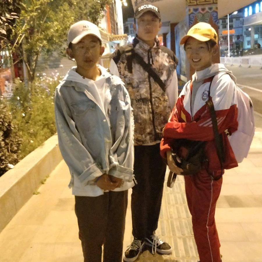 走自己的路，让别人去说