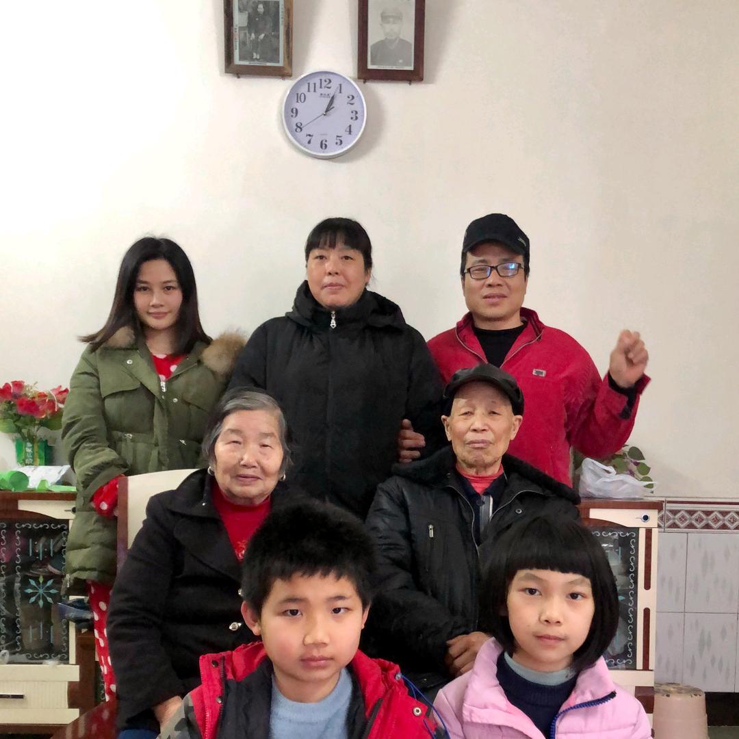 不悲不喜，不卑不亢。