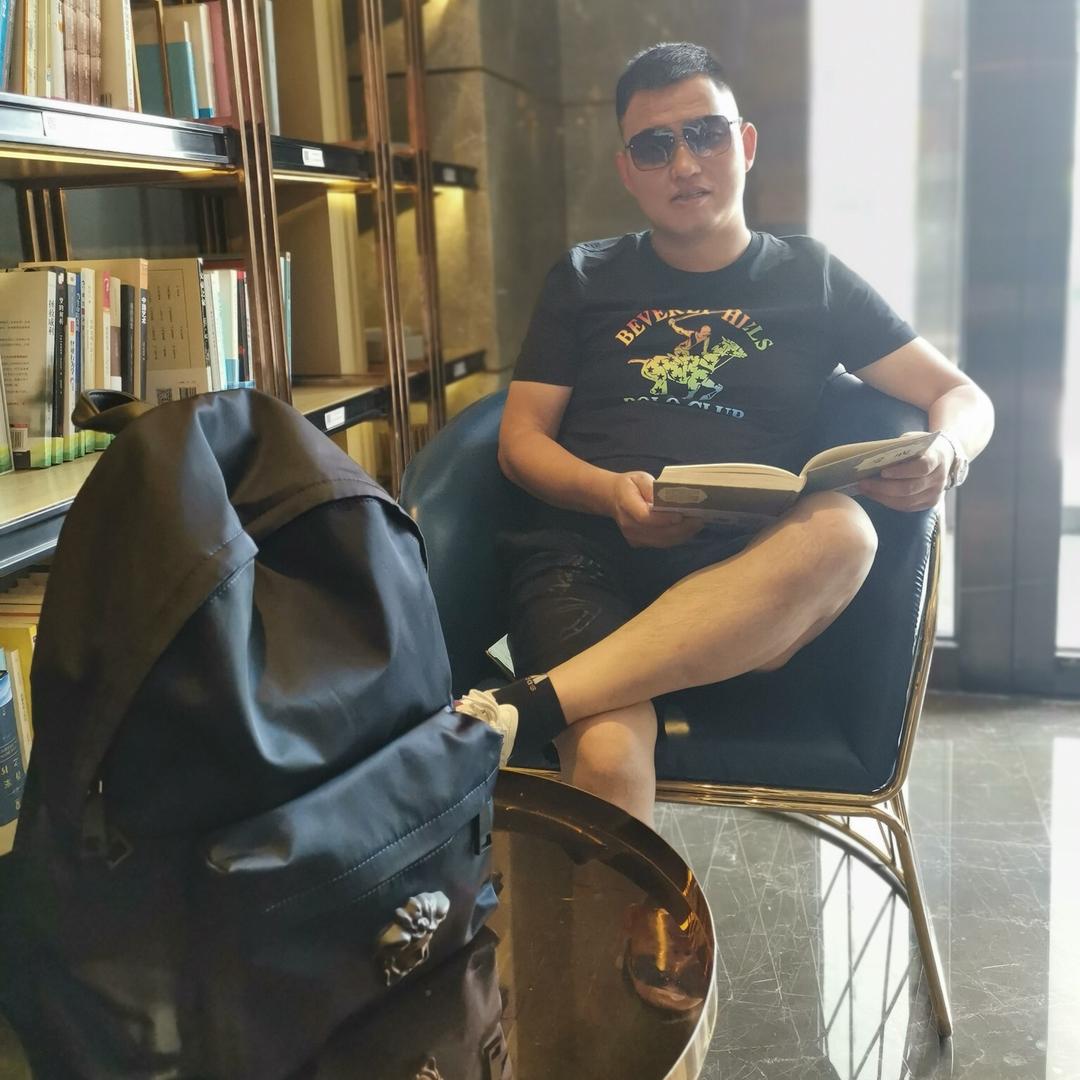 溪港牛老板