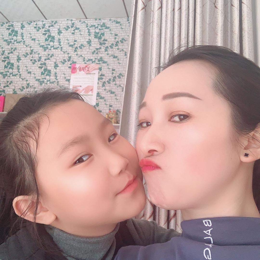 纤姿蓝黛