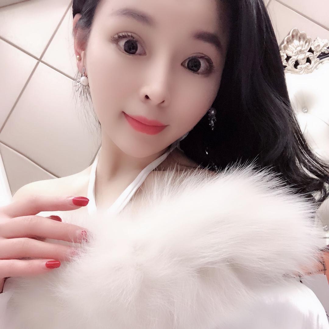 阔色鞋类专营店