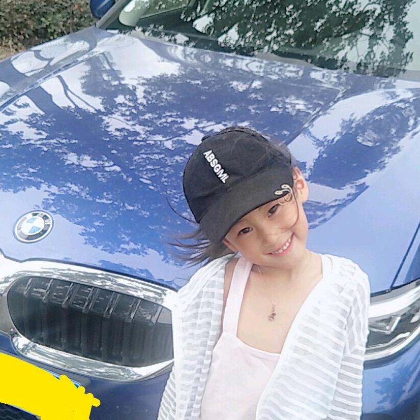 一把伞下的沉思者