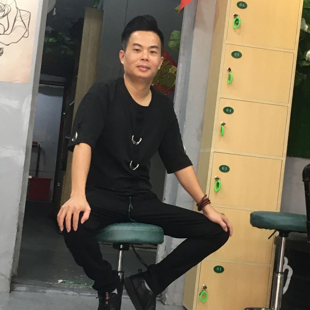 短发王子新名剪