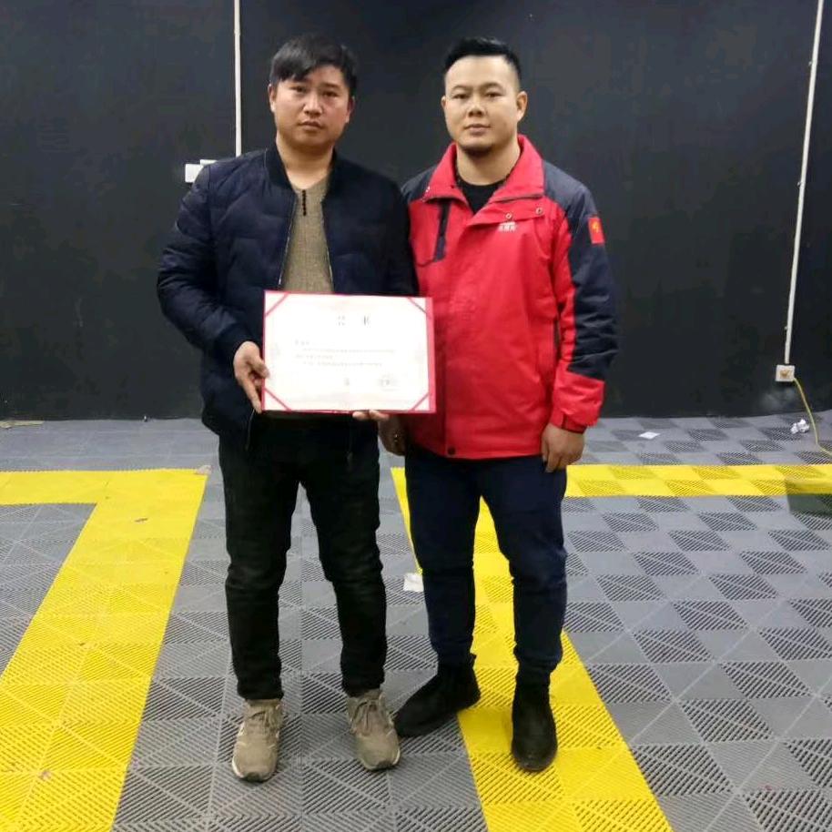 盯盯拍建合车业服务