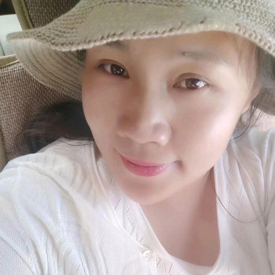 胡冰一个卖雪糕的东北姑娘