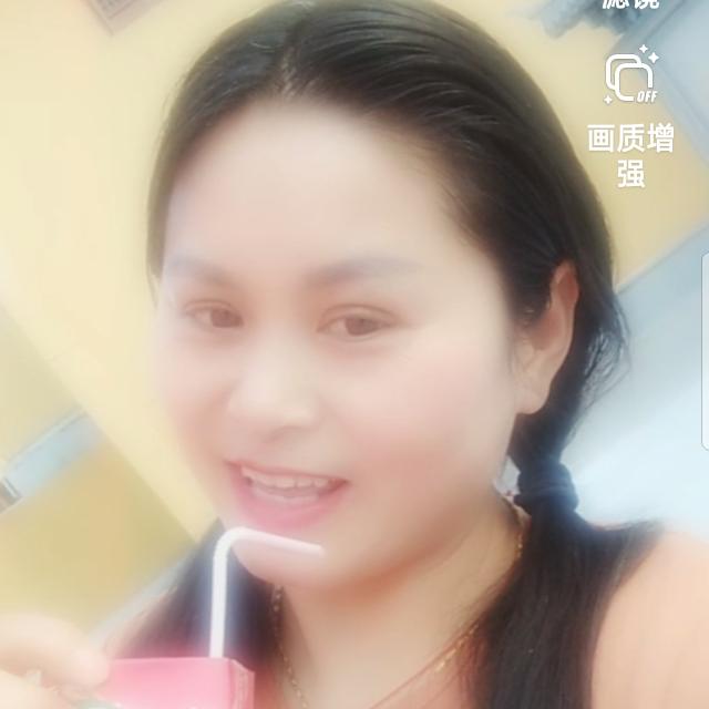 芳华如梦。