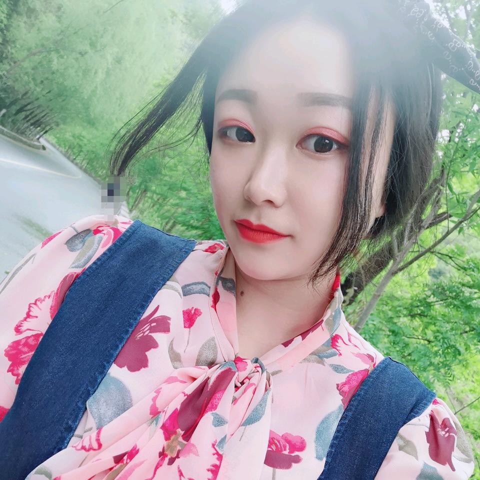 是刘芳呀！