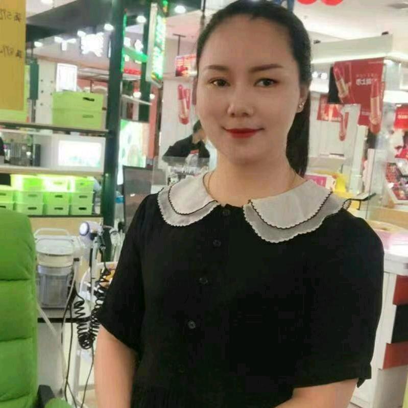 粤客隆珀莱雅.佰草集专柜