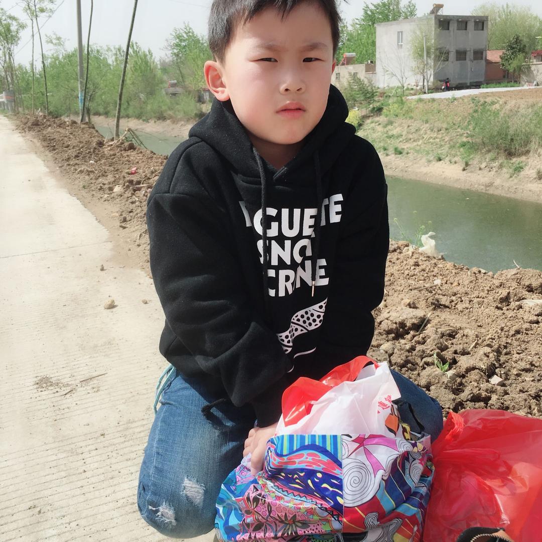 默默
