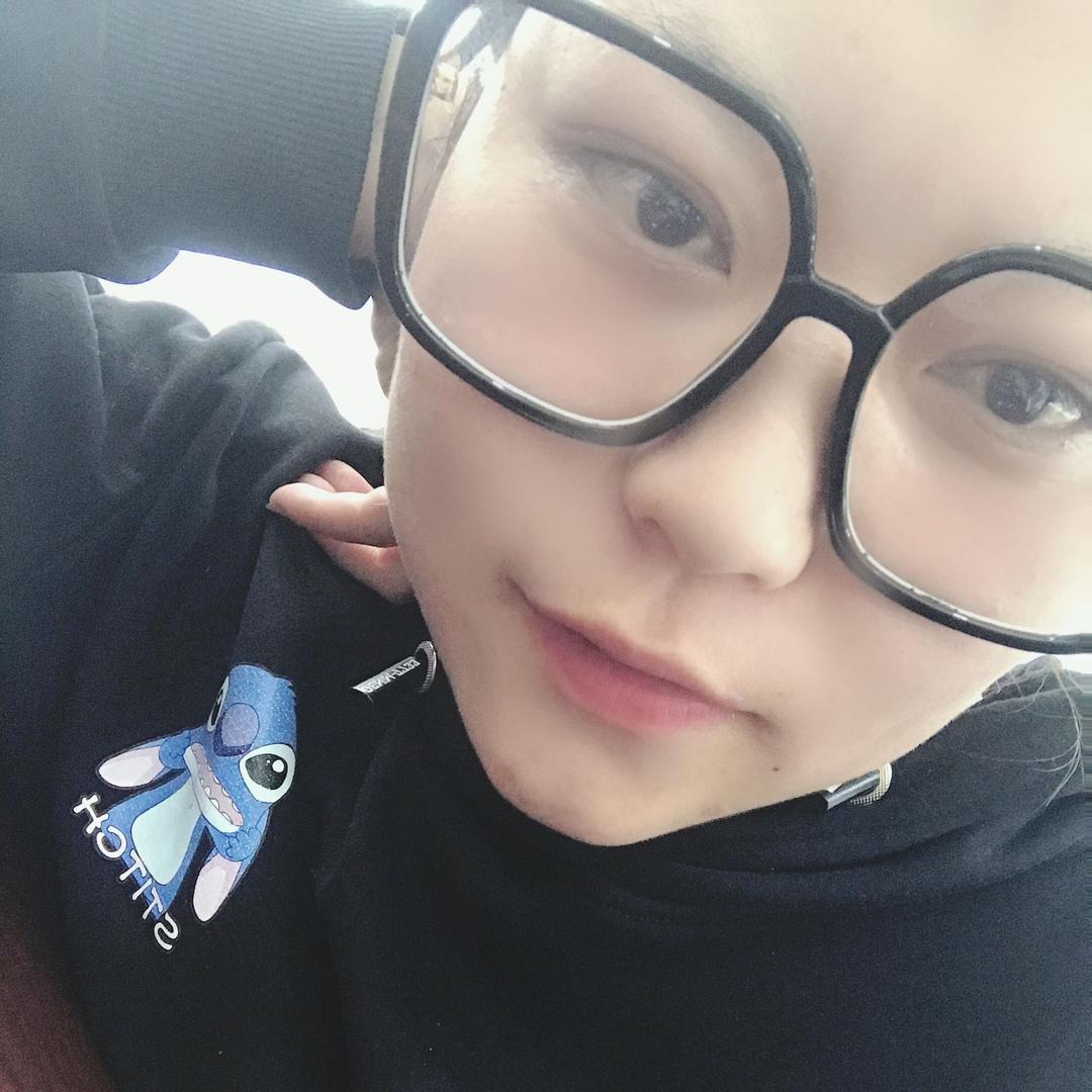 嘿。亲爱的逗逗柳