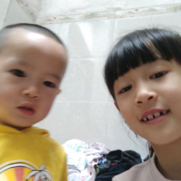 黄阿姨