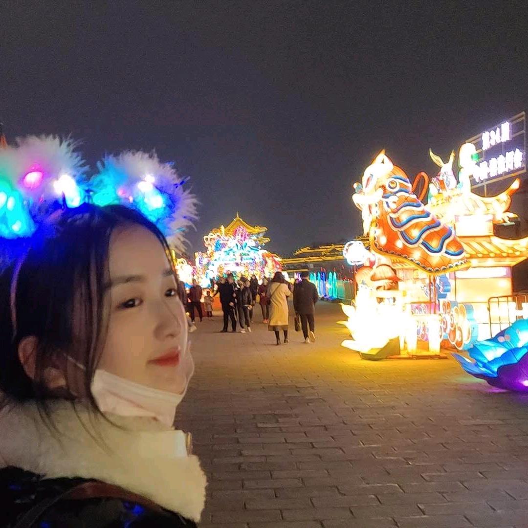 以女王的姿势，俯视全世界💋