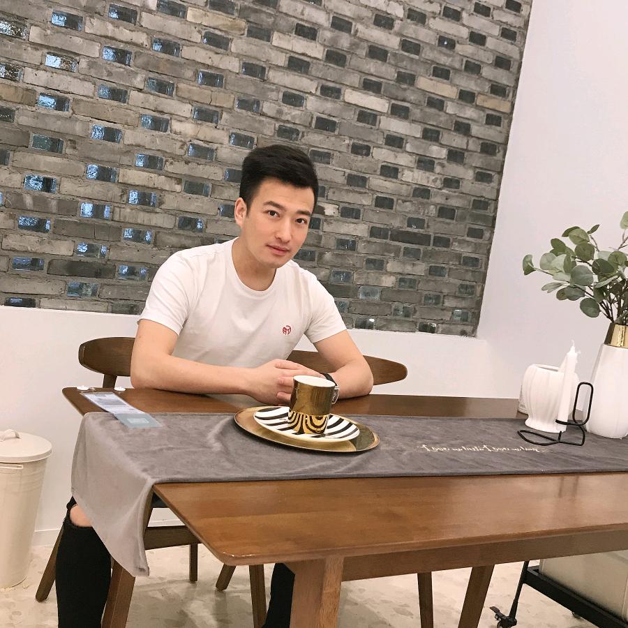 黄文杰